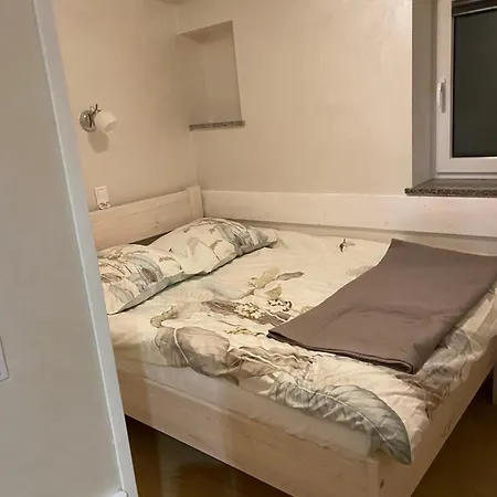 Od Rzeki Nr 8 Apartman